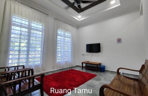 Kedai Buluh House | Gemia Rumah Tamu - 3 bilik aircond - near nasi dagang Atas tol