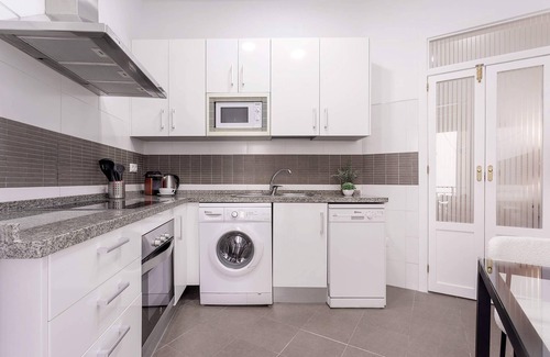 Centro Comercial Apartment | Genteel Home Manuel de Sandoval