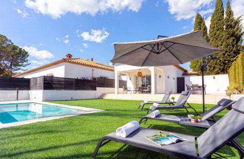 Distrito Norte Sierra Villa | Genteel Home Villa El Brillante