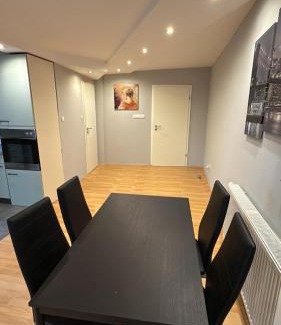 Mittelmeiderich Apartment | Geräumiges 2-Zimmer Apartment in Messenähe