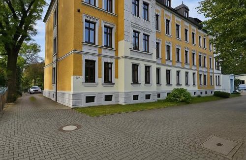 Chemnitz Apartment | Geräumiges Apartment mit Balkon & 2 Parkplätze