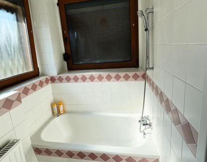 Juelich House | Geräumiges Haus im Herzen Jülichs