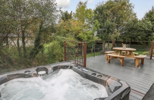 St Harmon House | Ger Yr Afon Cottage