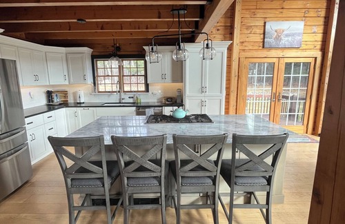 North Scituate House | Get comfy in the country!