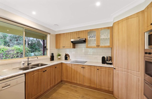 Tynong North Cottage | Getaway for Couples/Families. Gateway to Gippsland