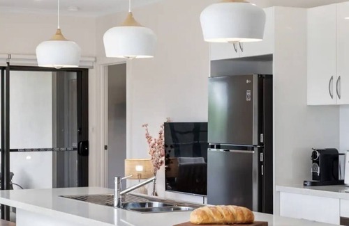 Mount Gambier House | Getaway On Wallace. nPet friendly.