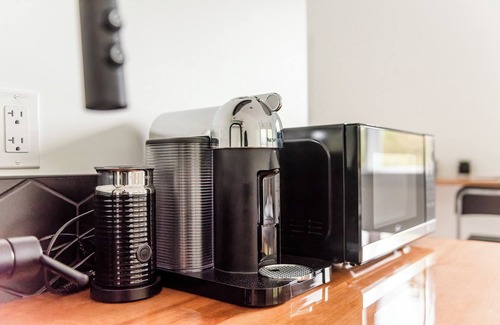 Ucluelet Apartment | *Getaway Private Suite "El Faro"