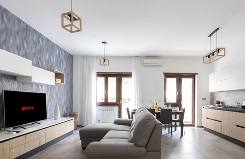 Universita Apartment | GFC Eternal Rome Apartment - 500mt to Tiburtina Stn-MetroB, 2 Bathrooms, A-C