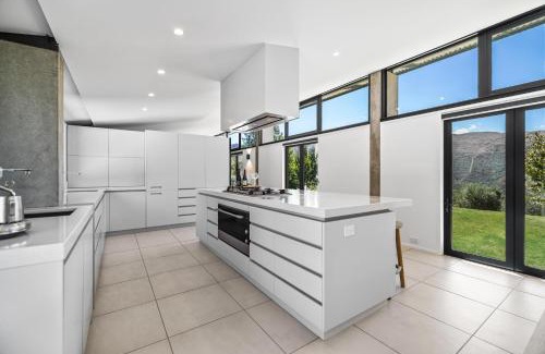 Gibbston Villa | Gibbston Valley Residence by Sotheby's Luxury Rental Homes