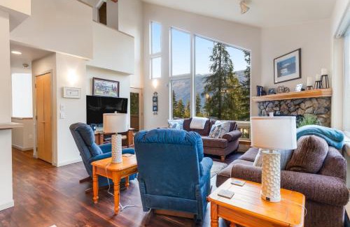 Alyeska House | Girdwood Mountain Chateau