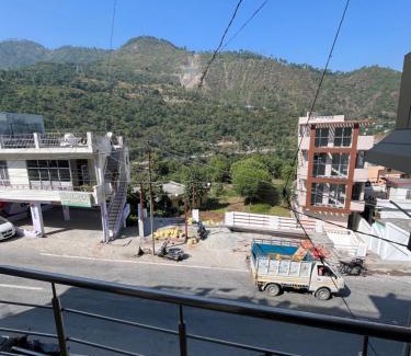Rudraprayag House | GIRISH ALAY HOME STAY
