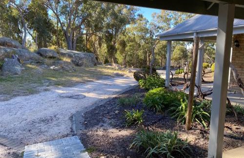 Eukey Bed & Breakfast | Girraween Country Inn