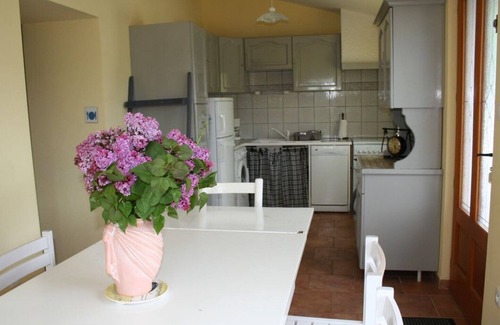 Saint-Martin-la-Sauvete House | Gite 6p. with SWIMMING POOL in nature, in Auvergne-Rhône-Alpes