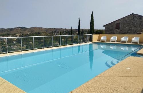 Joyeuse House | gite dans une maison en rez-de-chaussée avec piscine