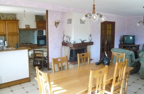 Fraissinet-de-Lozere House | Gîte du Serre a house in the countryside for large family