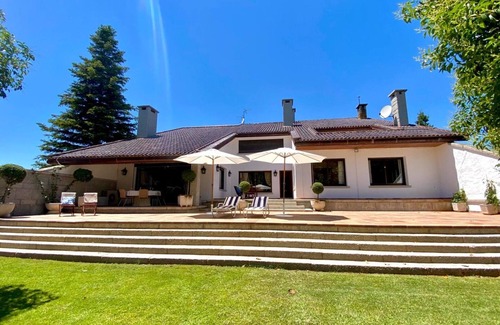 Olias del Rey Cottage | Gite Olías del Rey, 7 bedrooms, 14 persons