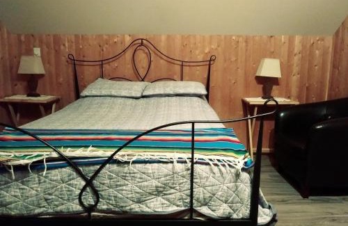 Notre-Dame-des-Monts Bed & Breakfast | Gite Pousse Pioche