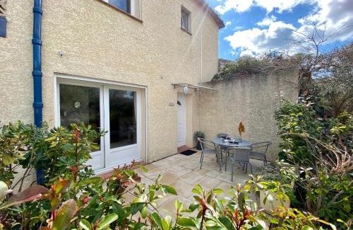 Saint-Jean-de-Barrou House | Gite Thym spa au coeur d'une oliveraie des Corbières