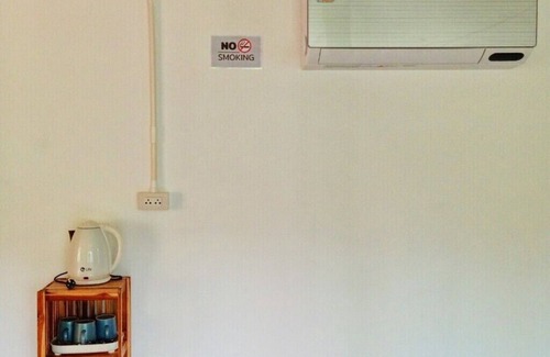 Pangmapha Cottage | GJ TOUR Cozy homestay in beautiful Pangmapha, Tham Lot with AC.