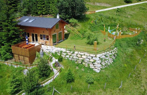 Ratten Ski Chalet | Glühwürmchenhütte