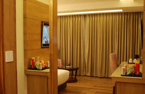 Mohali Hotel | Glades Hotel