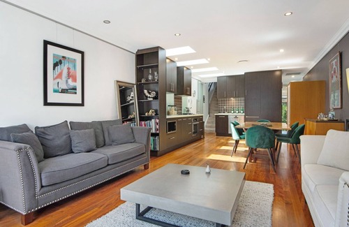 Glebe House | Glebe Gem IH - Hosted by L'Abode