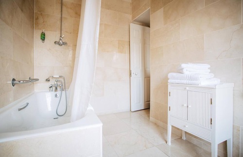 Roscommon House | Gleesons Restaurant & Rooms