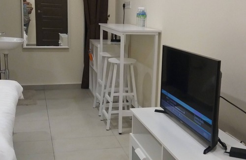 Sepang Ski Chalet | GLG KLIA Transit 3-Guests Room-G + Free drop off