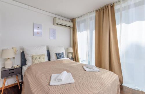 Innenstadt - Sankt Ulrich-Dom Apartment | Global Living - Design Apartment I Rathausplatz I Beamer I AC I Kitchen I Augsburg