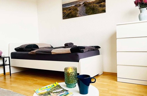 Pfalzdorf Apartment | Go02 4 Zimmer Apartment mit Balkon & Garten, 100qm, Maximal 6 Personen