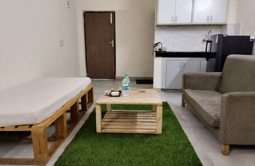 South West Apartment | GoBravo Studio Apartment Near Airport