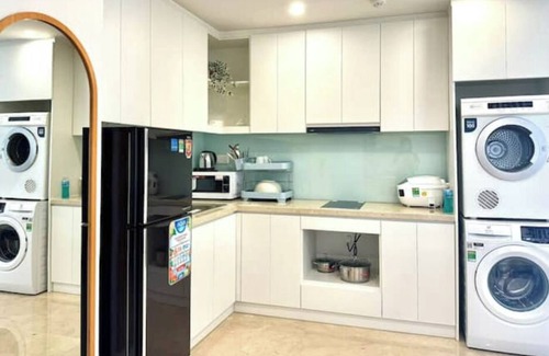 Tran Phu Beach Apartment | Gold Coast 3 bedroom Ocean View