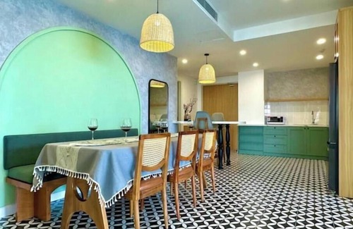 Tran Phu Beach Apartment | GOLD COAST 4 Bedrooms Ocean View