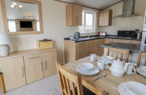 Talybont Cottage | GOLD LODGE (201), family friendly, with a garden in Dyffryn Ardudwy