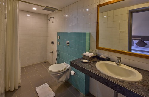 Venkatapura Hotel | Golden Amoon Resort