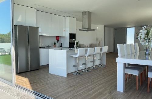 Pedra do Ouro Villa | Golden Coast Villa - Pedra do Ouro, 15km da Nazaré