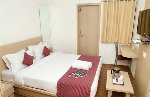 Jamnagar House | GOLDEN CROWN HOTEL, Jamnagar