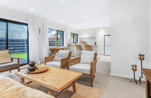 Cambridge House | Golden Grove - Cambridge Holiday Home