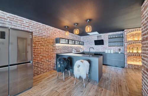 Jezera Villa | Golden Haven