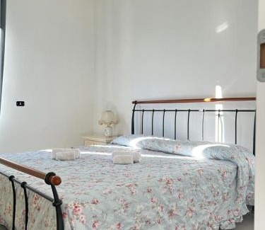 Bonnanaro Apartment | GOLDEN HILLS VIEW, Pierina's house