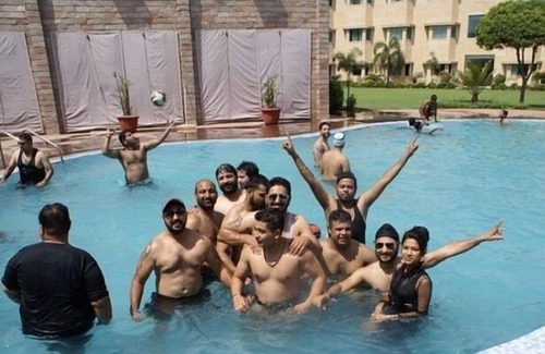 Bhiwadi Hotel | Golden Huts Resorts