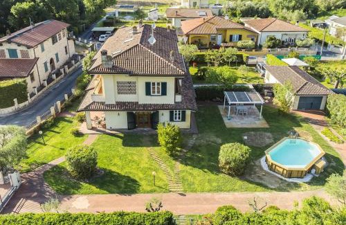 Lido di Camaiore House | GOLDEN LUXE - Villa Pool by the Sea