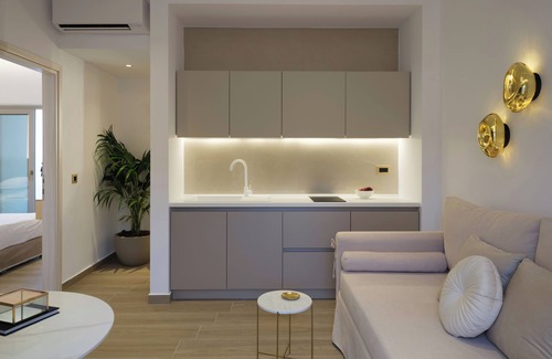 Bali House | Golden Luxury Suites