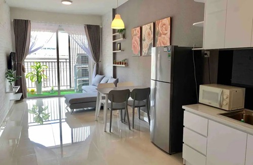 Phu Nhuan Hotel | Golden Mansion Retreat Saigon Transit