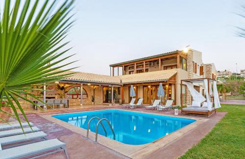 Sfakaki Villa | Golden Sand Beach Villa