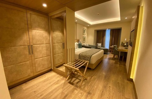 Amritsar Hotel | Golden Sarovar Portico Amritsar