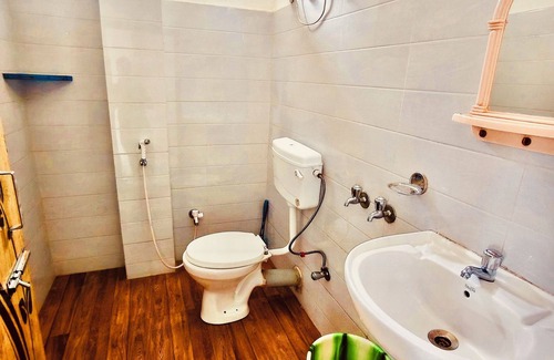 Mirik Resort | Golden Sunview Homesay