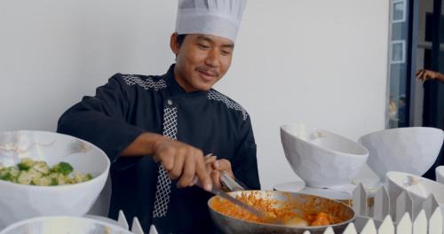 Sanwer Hotel | Golden Yug Resort by SS