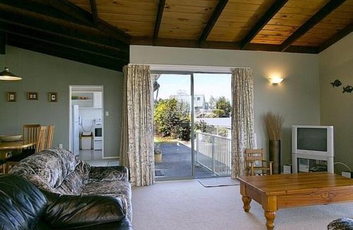 Richmond Heights House | Golders Heights - Taupo Holiday Home