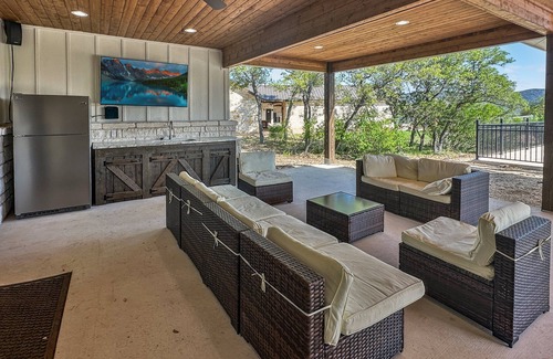 Sabinal House | Golf course views | Arcade, pool & hot tub
